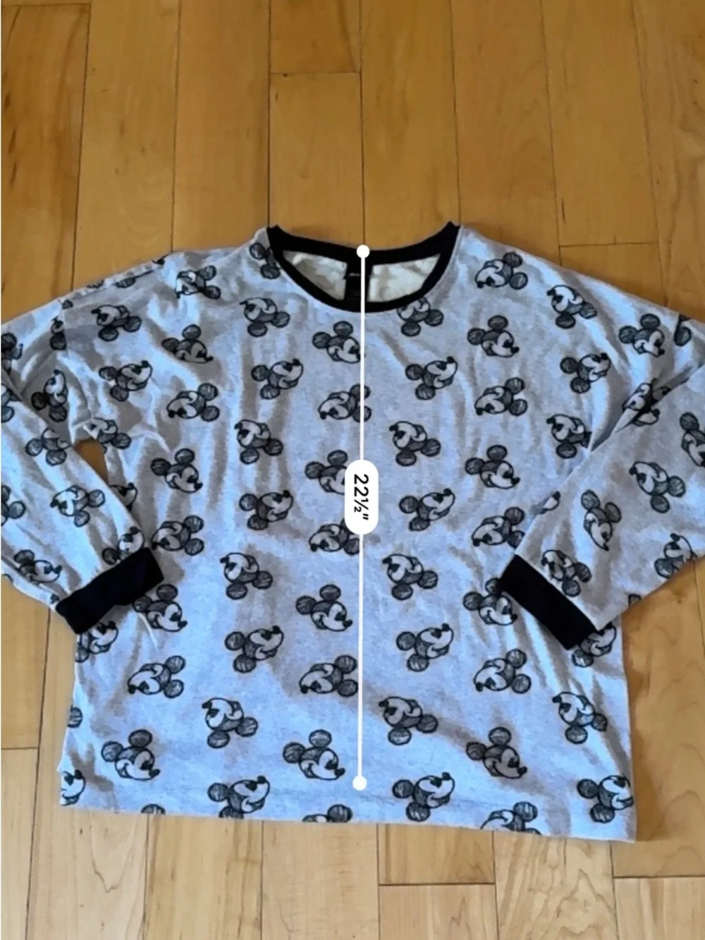 New—Disney Parks World Mickey Lounge set - Picture 5 of 9